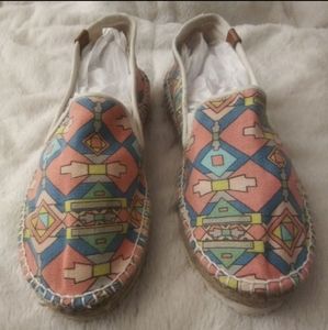 Coolway Espadrilles Loafer Slide 7.5 Aztec Pastels